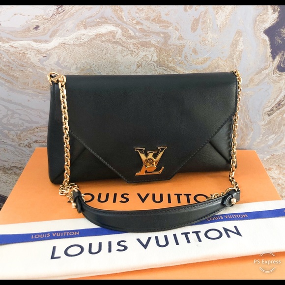 Louis Vuitton Calfskin ‘Love Note’ Black Chain Bag - Picture 4 of 8